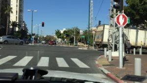 redtrafficlightindrivingdirection1